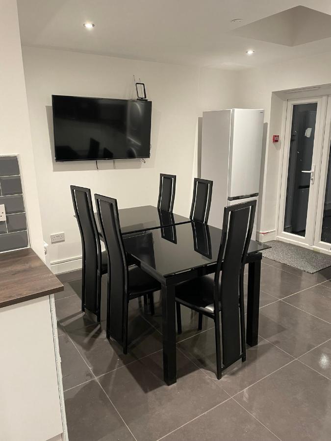 Vale Nky Apartment Rooms Londres Extérieur photo