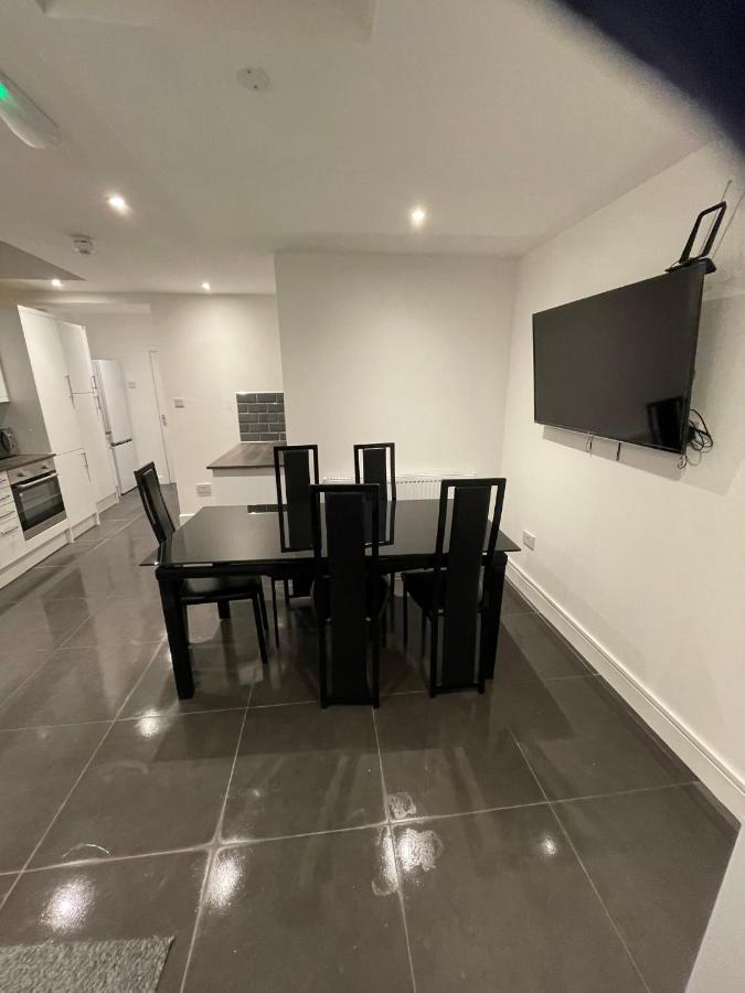 Vale Nky Apartment Rooms Londres Extérieur photo